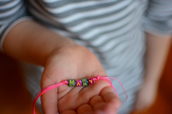 Easy DIY Valentines for kids bracelet and bead valentines